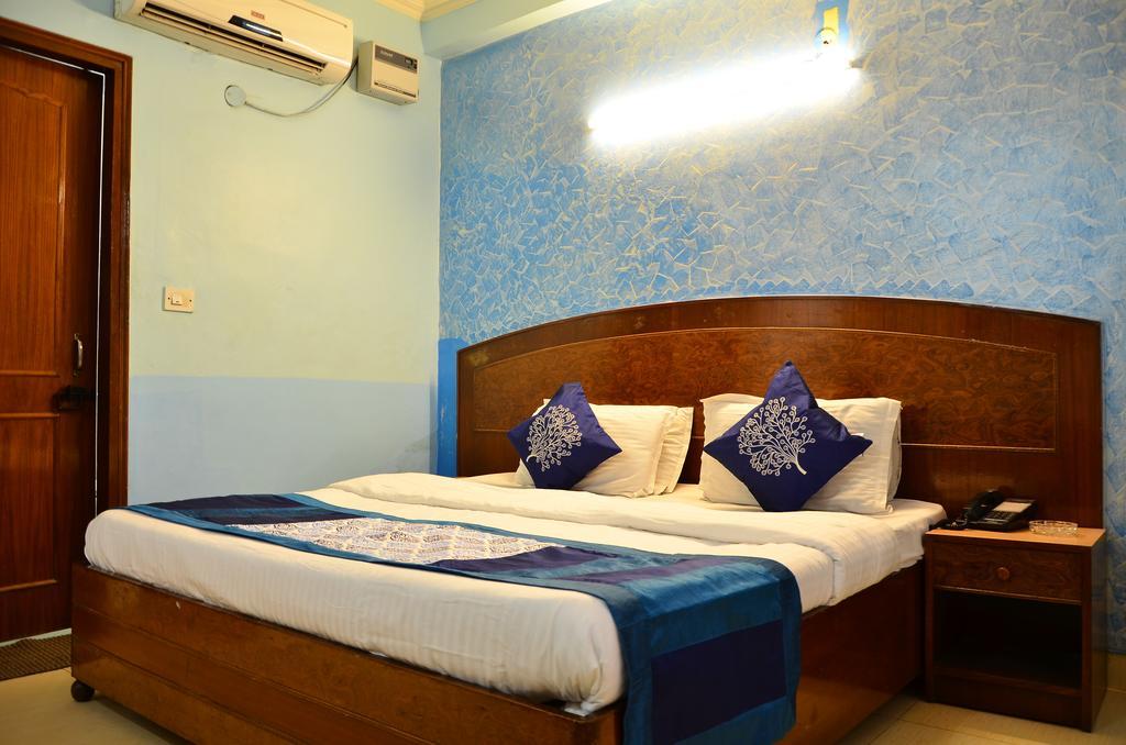 Airport Hotel Paradise International Нью-Дели Номер фото