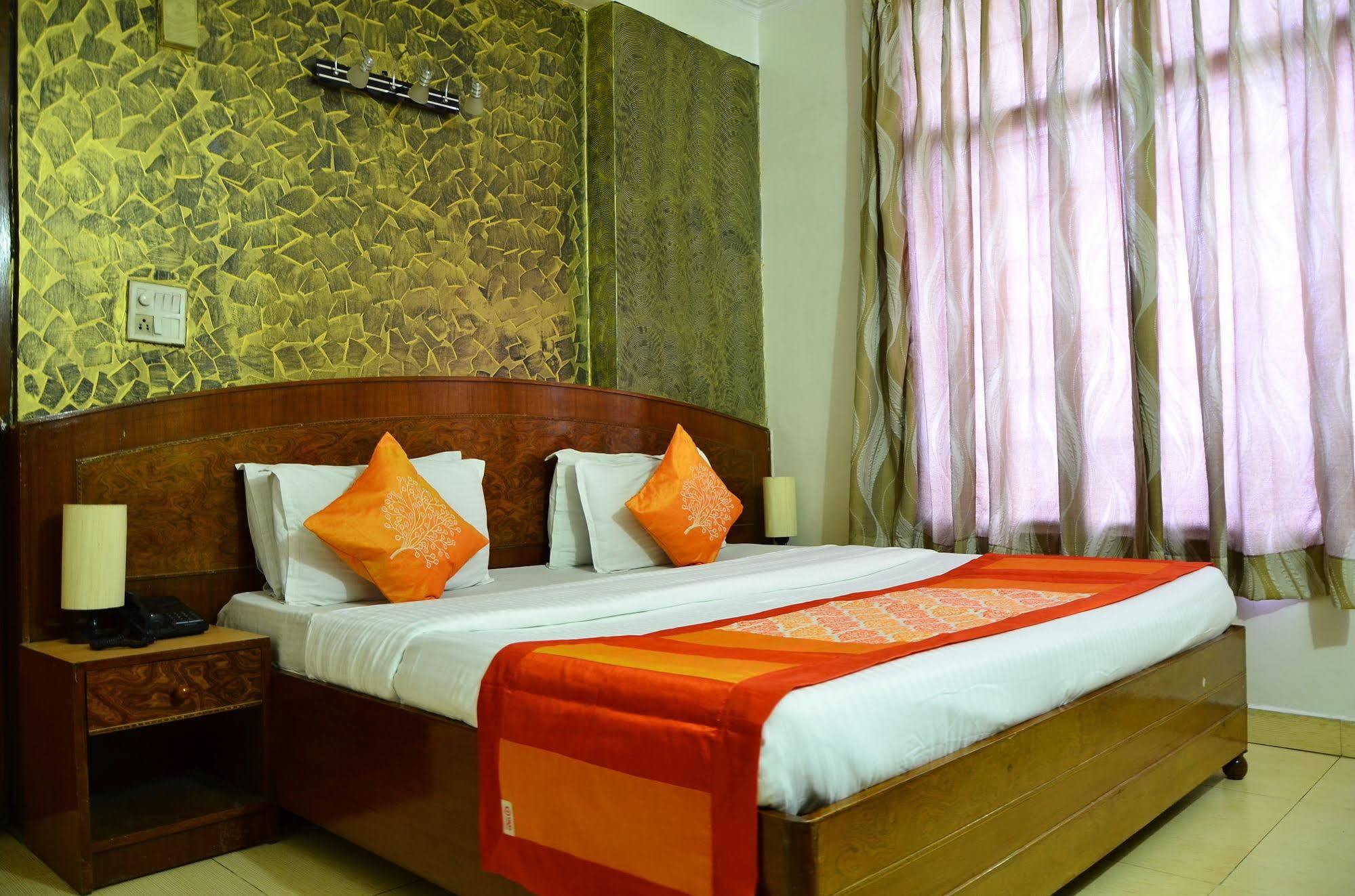 Airport Hotel Paradise International Нью-Дели Экстерьер фото