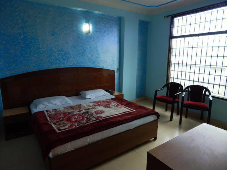 Airport Hotel Paradise International Нью-Дели Экстерьер фото